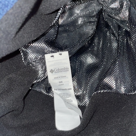 NWT.  Columbia sportswear company.  Omni heat hat. 1 size fits all - Picture 4 of 5